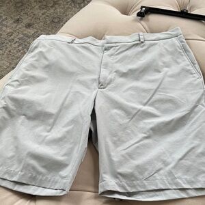 Walter Hagen Men's Gray Flat Front Shorts